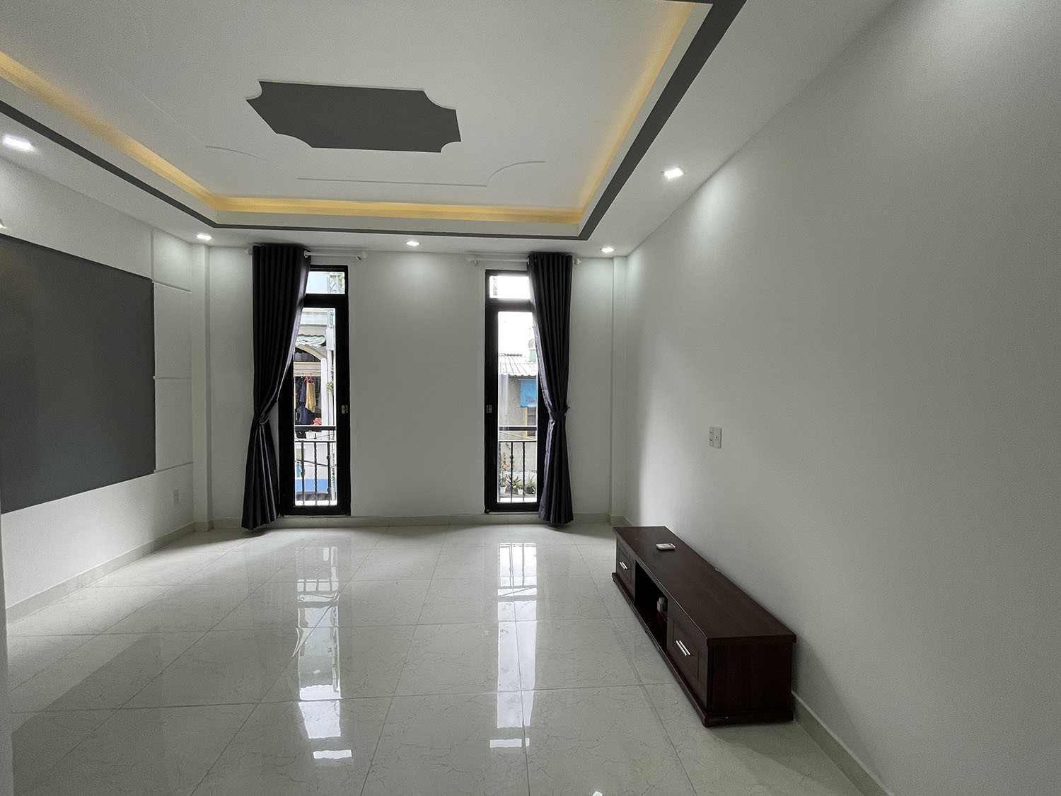Bán nhà Hoàng Hoa Thám, Quận Bình Thạnh tuyệt phẩm 3 lầu (4,5m x 12m) đẹp lung linh hẻm ôtô khu VIP